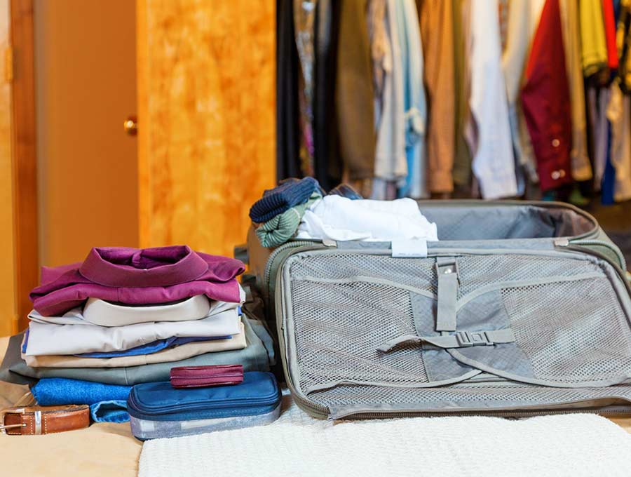 Packing your suitcases for your move to America